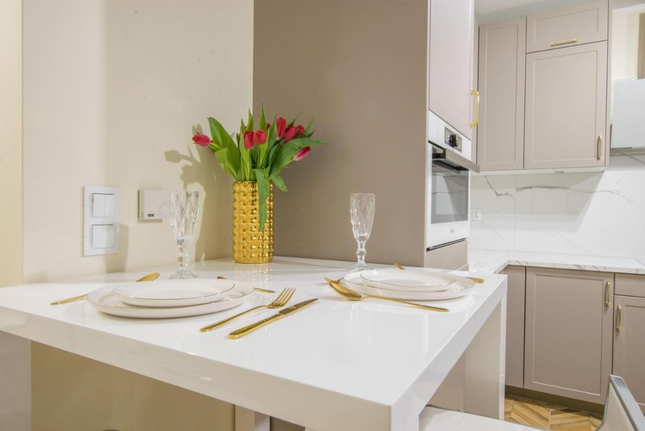 Central Apartments Goleniow Luxury Exterior photo
